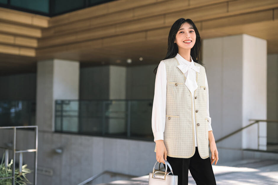 【デザイナー】オフィス・接客向けのユニフォームをお任せします！｜東京勤務のカバー写真