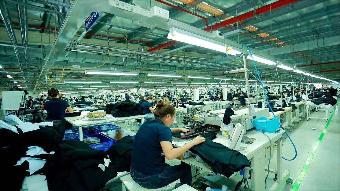 【福山】アパレル企画アシスタント◆土日祝休／アパレルOEMで国内トップクラスのカバー写真