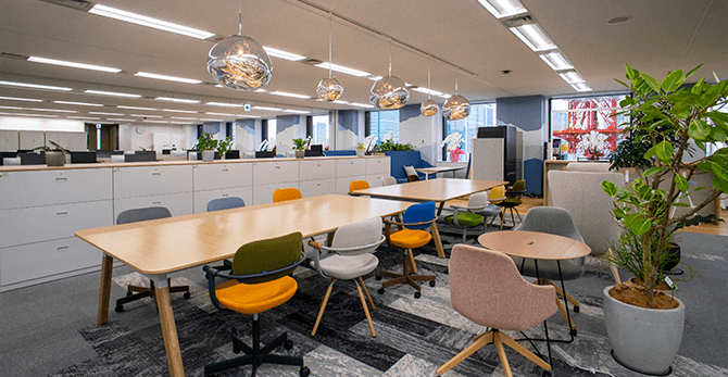 【デザイナー｜契約社員】国内上場アパレル企業の子供服デザインをしてみませんかのカバー写真